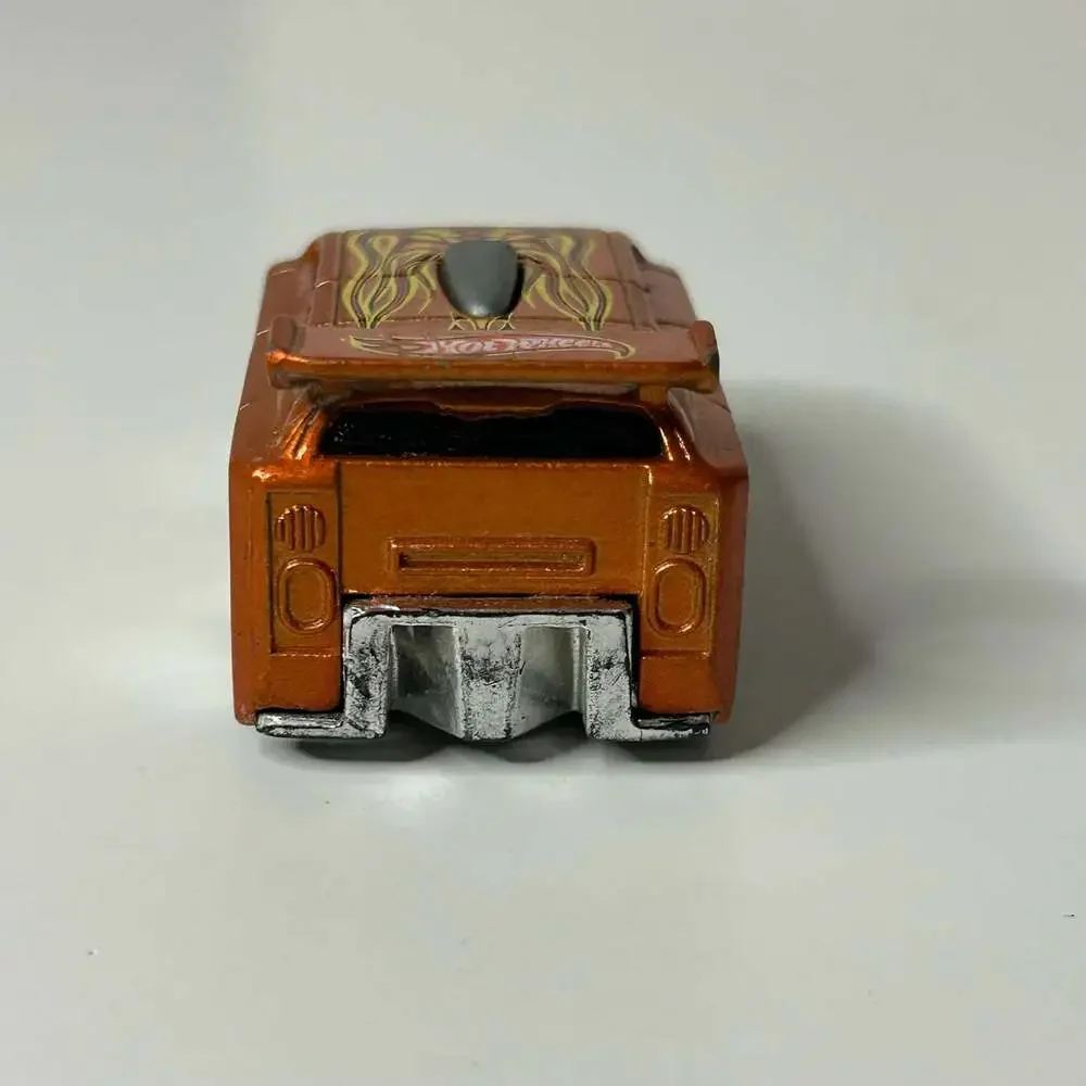 Hot Wheels paint chipping